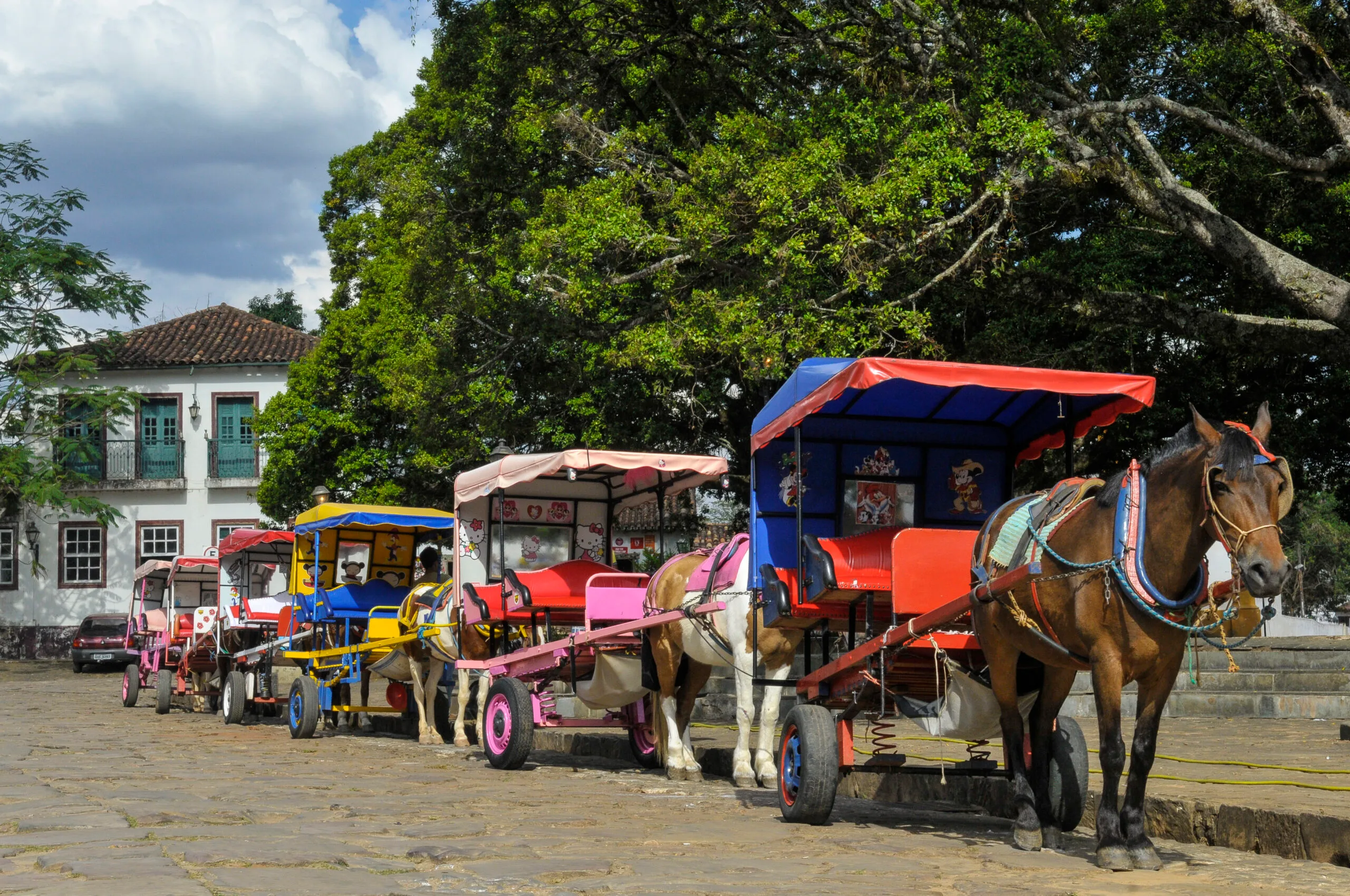 Charretes na Praça de Tiradentes/MG Foto: Pedro Vilela/MTur